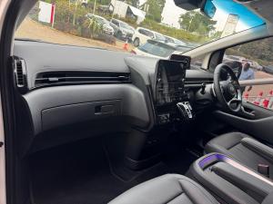 Hyundai Staria 2.2D Luxury - Image 7