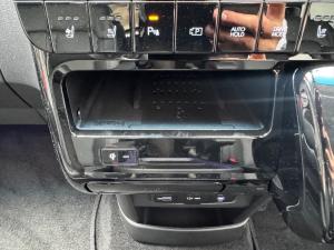 Hyundai Staria 2.2D Luxury - Image 14