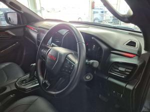 Isuzu D-MAX 1.9 Ddi HR X-RIDER automatic D/C - Image 11