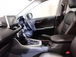 Toyota RAV4 2.0 VX - Image 14