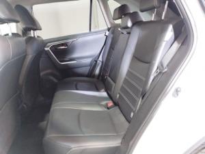 Toyota RAV4 2.0 VX - Image 15