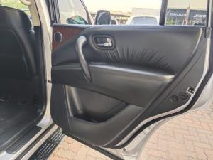 Nissan Patrol 5.6 V8 LE Premium 4WD - Image 10
