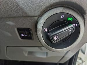 Volkswagen Transporter 2.0TDI Kombi SWB Trendline auto - Image 17