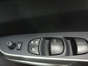 Nissan Navara 2.5DDTi double cab LE Plus - Image 14