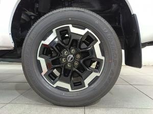 Nissan Navara 2.5DDTi double cab LE Plus - Image 15