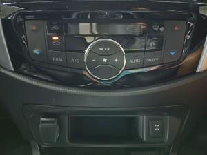 Nissan Navara 2.5DDTi double cab LE Plus - Image 7