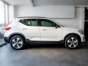 Volvo XC40 B4 Plus Dark - Image 4