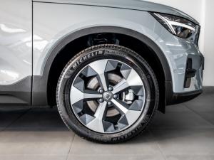 Volvo XC40 B4 Plus Dark - Image 10