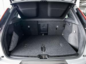 Volvo XC40 B4 Plus Dark - Image 14