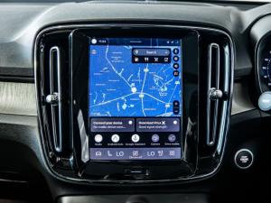 Volvo XC40 B4 Plus Dark - Image 17