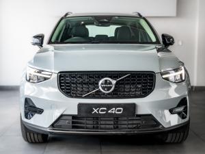 Volvo XC40 B4 Plus Dark - Image 3