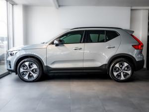 Volvo XC40 B4 Plus Dark - Image 4
