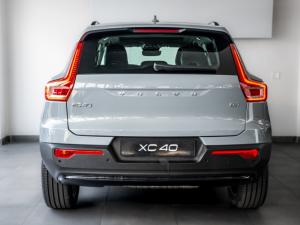 Volvo XC40 B4 Plus Dark - Image 5