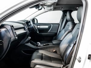 Volvo XC40 B3 Plus Dark - Image 10