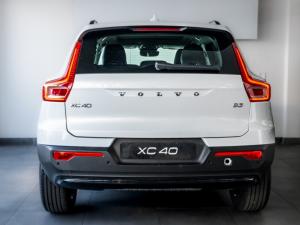 Volvo XC40 B3 Plus Dark - Image 5
