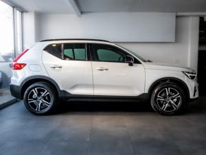 Volvo XC40 B3 Plus Dark - Image 8
