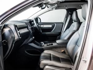 Volvo XC40 B4 Plus Dark - Image 11