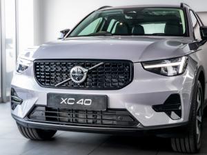 Volvo XC40 B4 Plus Dark - Image 2
