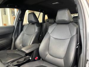 Toyota Corolla Cross 1.8 Hybrid XS - Image 14