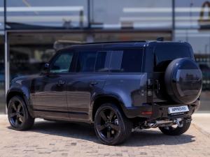 Land Rover Defender 110 P425 X-Dynamic HSE - Image 11