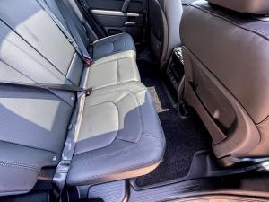 Land Rover Defender 110 P425 X-Dynamic HSE - Image 15
