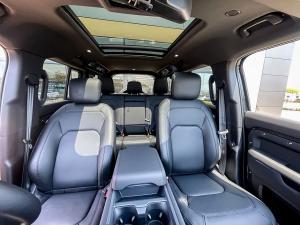 Land Rover Defender 110 P425 X-Dynamic HSE - Image 18