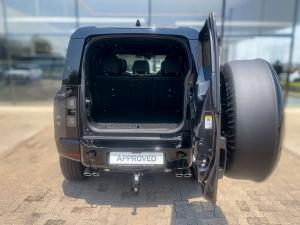 Land Rover Defender 110 P425 X-Dynamic HSE - Image 3