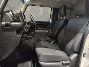 Suzuki Jimny 1.5 GLX AllGrip 5-door auto - Image 15