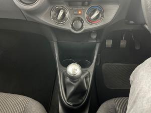 Toyota Etios sedan 1.5 Sprint - Image 16