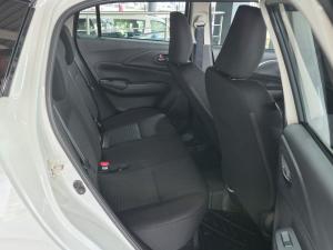 Suzuki Swift 1.2 GLX manual - Image 27
