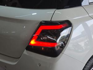 Suzuki Swift 1.2 GLX manual - Image 9