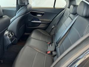 Mercedes-Benz C-Class C200 Avantgarde - Image 2
