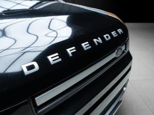 Land Rover Defender 110 D300 X-Dynamic HSE - Image 10