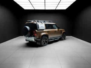 Land Rover Defender 110 D300 X-Dynamic HSE - Image 13