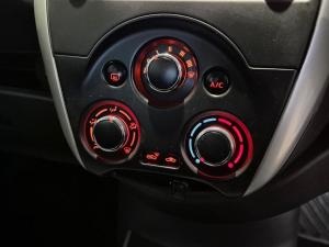 Nissan Almera 1.5 Acenta auto - Image 21