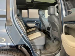 Land Rover Defender 110 P400 X-Dynamic HSE - Image 10