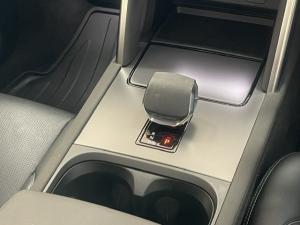 Land Rover Discovery Sport D200 R-Dynamic SE - Image 13