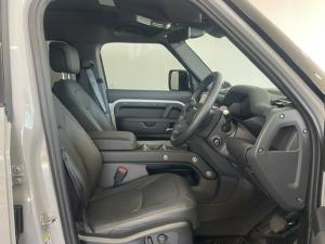 Land Rover Defender 110 D350 X-Dynamic HSE - Image 10