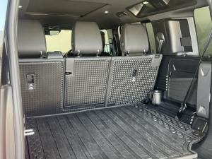 Land Rover Defender 110 D350 X-Dynamic HSE - Image 13