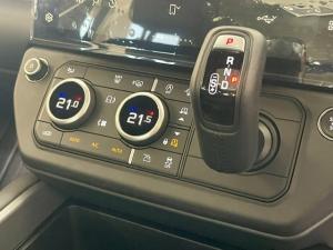 Land Rover Defender 110 D350 X-Dynamic HSE - Image 16