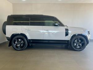 Land Rover Defender 110 D350 X-Dynamic HSE - Image 2