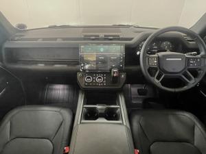 Land Rover Defender 110 D350 X-Dynamic HSE - Image 9