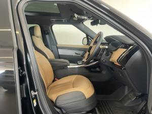 Land Rover Range Rover Sport D350 Dynamic HSE - Image 13
