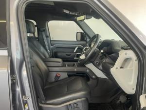 Land Rover Defender 110 D300 X-Dynamic HSE - Image 6