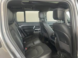 Land Rover Defender 110 D300 X-Dynamic HSE - Image 7