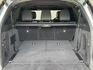 Land Rover Discovery D350 Dynamic HSE - Image 13