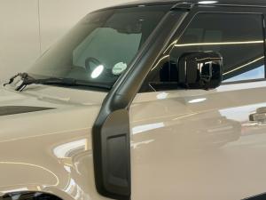 Land Rover Defender 110 D350 X-Dynamic HSE - Image 17