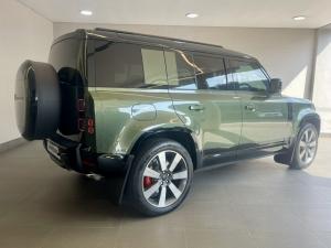 Land Rover Defender 110 D350 X - Image 4