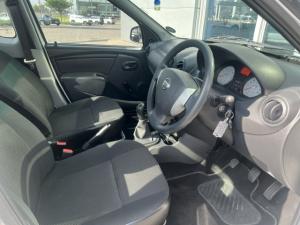 Nissan NP200 1.6i safety pack (aircon) - Image 11