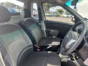 Nissan NP200 1.6i safety pack (aircon) - Image 12